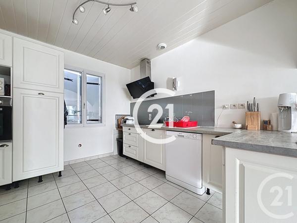 Maison à vendre  4 pièces - 105,50 m2 CHERAC - 17