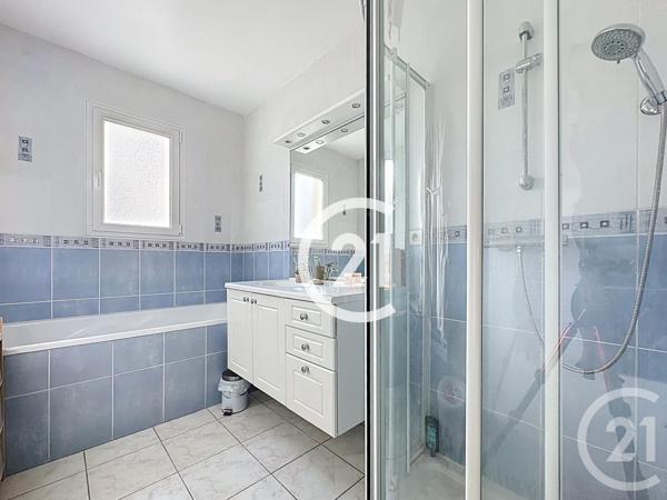 Maison à vendre  4 pièces - 105,50 m2 CHERAC - 17