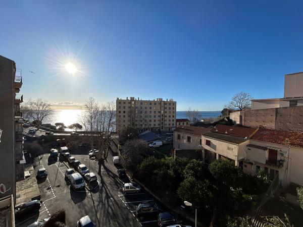A LOUER - Appartement 2 pièces - Bastia, quartier Saint-Joseph