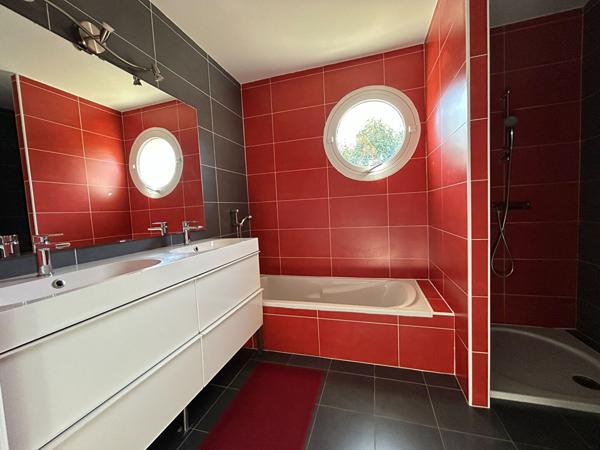 Maison Le Pian Medoc 6 pièce(s) 158.98 m2