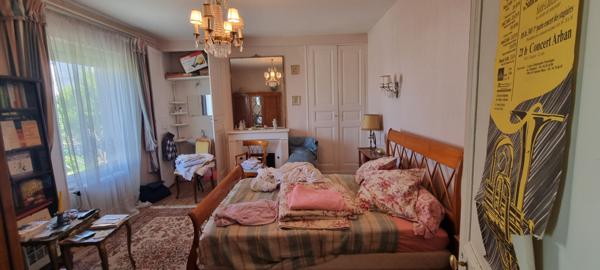 UNE MAISON DE VILLE BOURGEOISE AVEC PISCINE ET GARAGES EN CENTRE VILLE DE BLOIS 219.58 m2