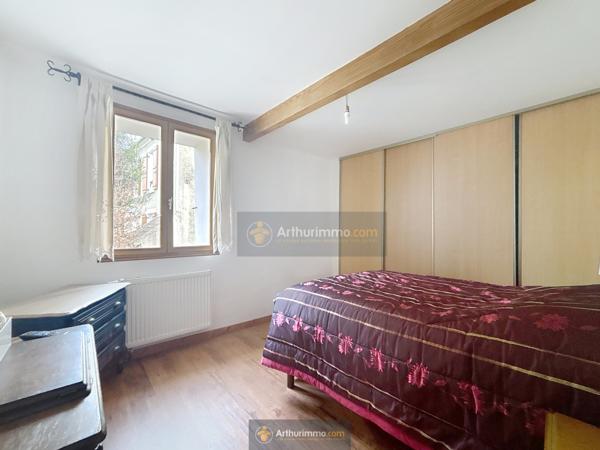 La Ferté-Gaucher (77320) Corps de Ferme rénové d'environ 310 m² avec dépendance d'environ 80 m²