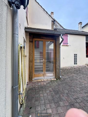La Ferté-Gaucher (77320) Corps de Ferme rénové d'environ 310 m² avec dépendance d'environ 80 m²