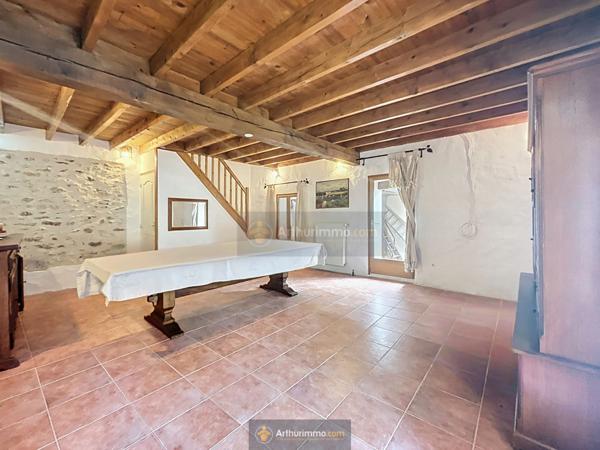 La Ferté-Gaucher (77320) Corps de Ferme rénové d'environ 310 m² avec dépendance d'environ 80 m²