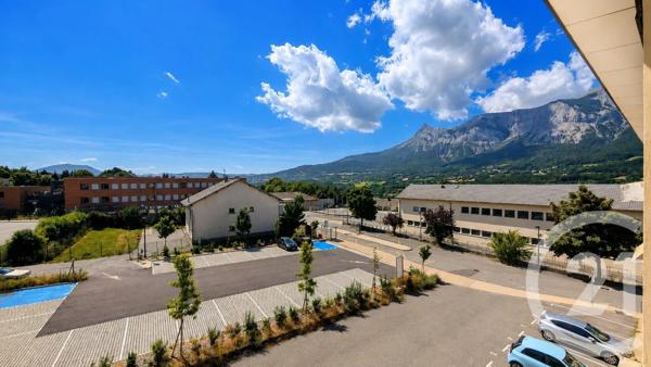 Appartement T4 à vendre  4 pièces - 74,22 m 2   ST BONNET EN CHAMPSAUR  - 05