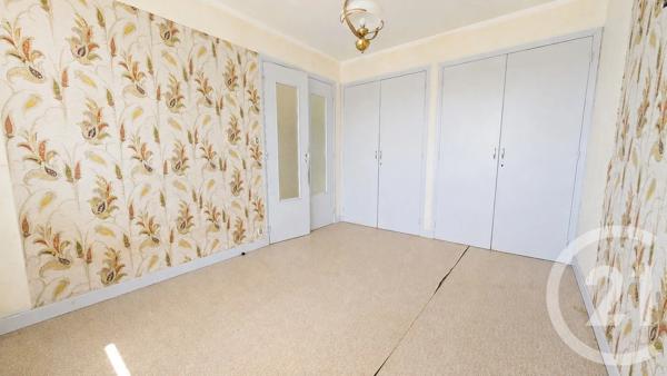 Appartement T4 à vendre  4 pièces - 74,22 m 2   ST BONNET EN CHAMPSAUR  - 05