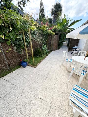 Maison + 3 T1 de rapport à vendre, 248 m² en tout avec 800 m² de terrain au centre ville de Saujon