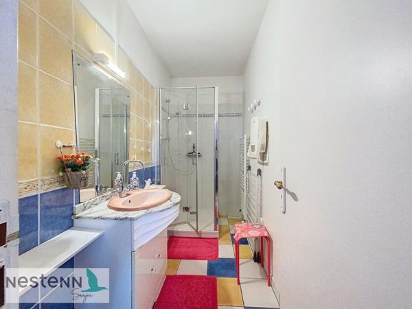 Maison + 3 T1 de rapport à vendre, 248 m² en tout avec 800 m² de terrain au centre ville de Saujon