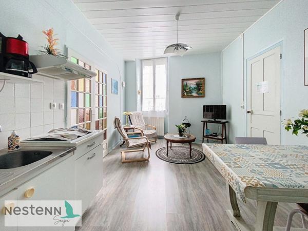 Maison + 3 T1 de rapport à vendre, 248 m² en tout avec 800 m² de terrain au centre ville de Saujon