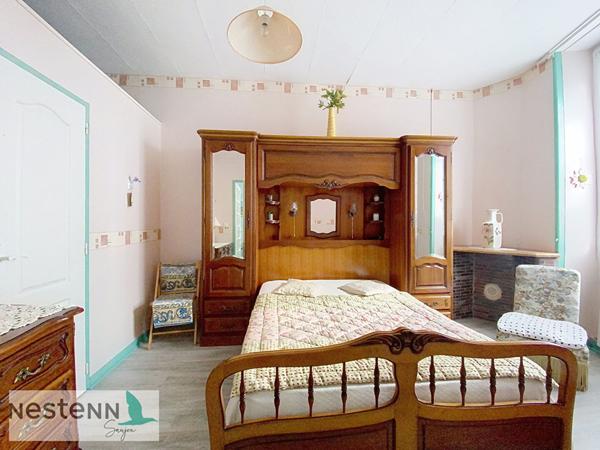 Maison + 3 T1 de rapport à vendre, 248 m² en tout avec 800 m² de terrain au centre ville de Saujon