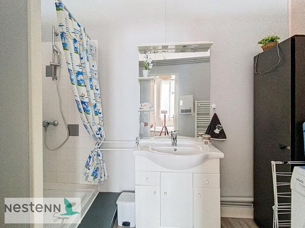 Maison + 3 T1 de rapport à vendre, 248 m² en tout avec 800 m² de terrain au centre ville de Saujon