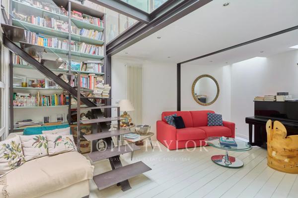 RARE — Duplex de réception avec entrée particulière au cœur du Triangle d'Or de la Muette (Quartier OCDE)