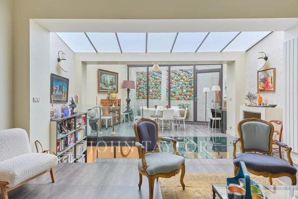 RARE — Duplex de réception avec entrée particulière au cœur du Triangle d'Or de la Muette (Quartier OCDE)