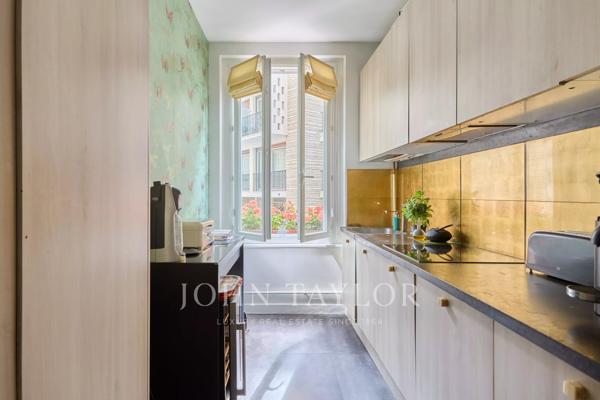 RARE — Duplex de réception avec entrée particulière au cœur du Triangle d'Or de la Muette (Quartier OCDE)