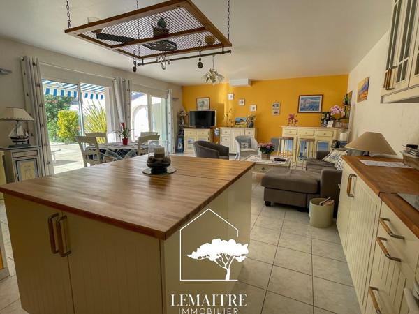 Au calme, maison plain pied 4 chambres + jardin d'hiver, piscine et garage !