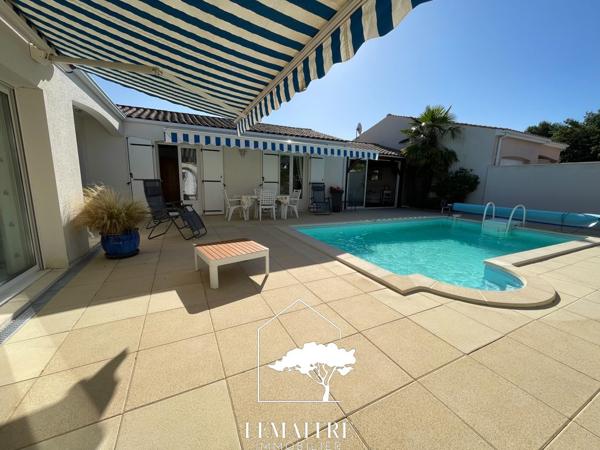 Au calme, maison plain pied 4 chambres + jardin d'hiver, piscine et garage !