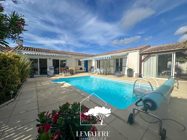 Au calme, maison plain pied 4 chambres + jardin d'hiver, piscine et garage !