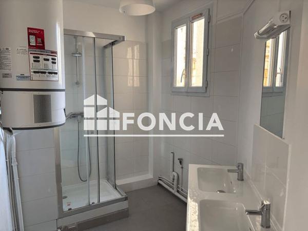 Location Appartement 2 pièces 40.1 m² - 114 BIS AVENUE DE SAINT OUEN Paris 75018