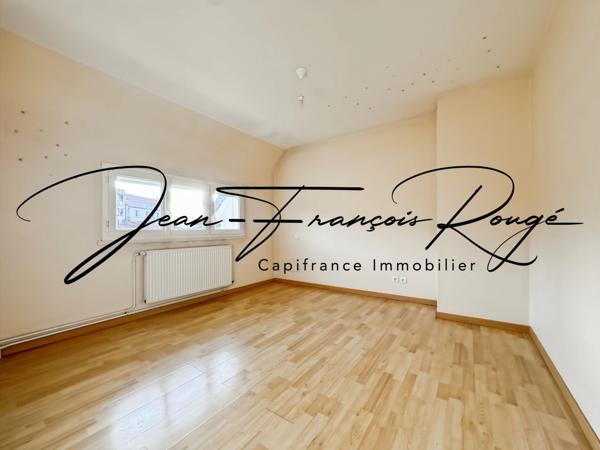 Agneaux, proches des commerces, maison mitoyenne de 112 m² avec trois chambres