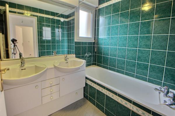 Appartement Triel Sur Seine 4 pièce(s) 82.29 m2 294 000 € **  - Référence  1723