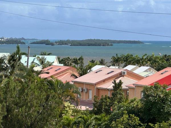 BEAU DUPLEX T4 A VENDRE SUR MOUDONG A JARRY BAIE MAHAULT