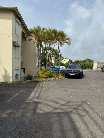 BEAU DUPLEX T4 A VENDRE SUR MOUDONG A JARRY BAIE MAHAULT