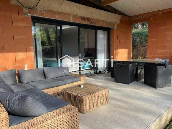 MAISON CONTEMPORAINE AVEC VUE PANORAMIQUE TYPE 6