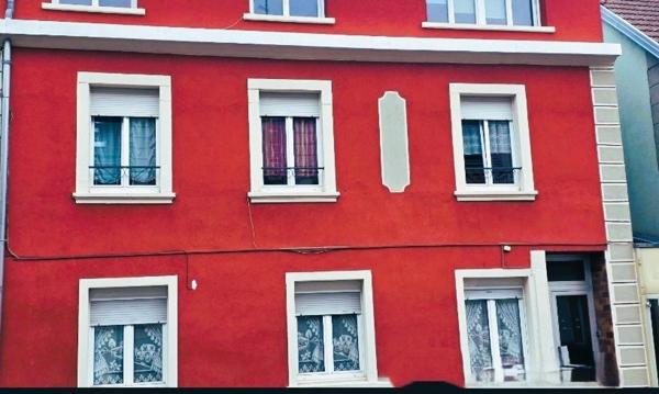 Immeuble et maison à rénover, à repenser entièrement sur un seul lot