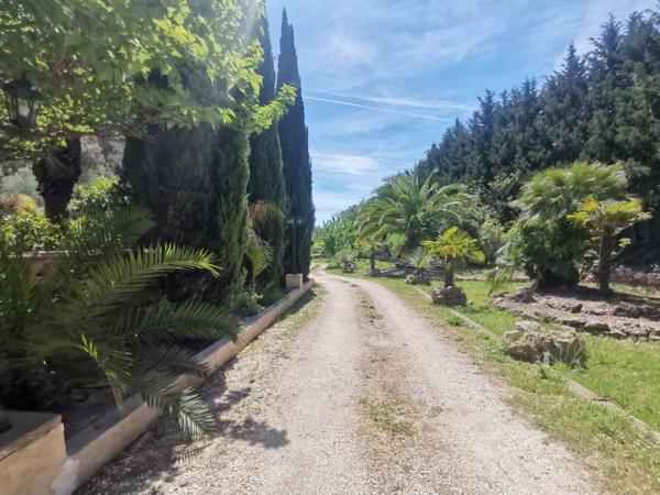 Hyères (83400) Propriété exceptionnelle sur Hyères.