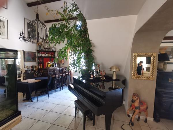 Hyères (83400) Propriété exceptionnelle sur Hyères.