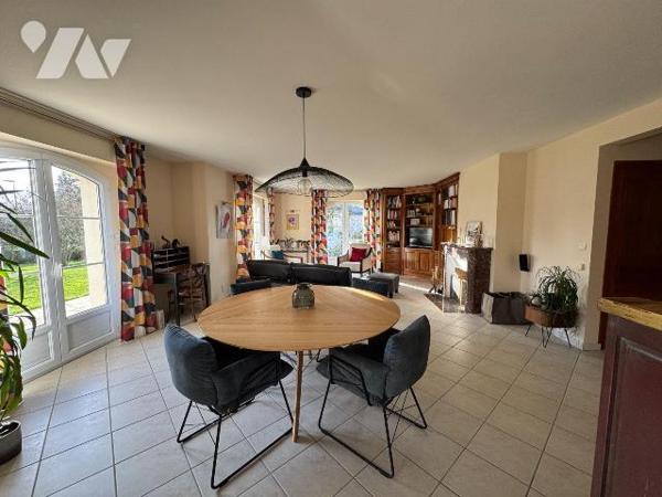 Maison familiale de standing - Quartier résidentiel de Bruz
Dans un quartier résidentiel calme...