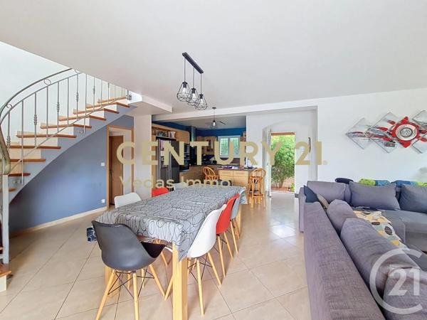 Maison à vendre  7 pièces - 121 m 2   GIGEAN  - 34