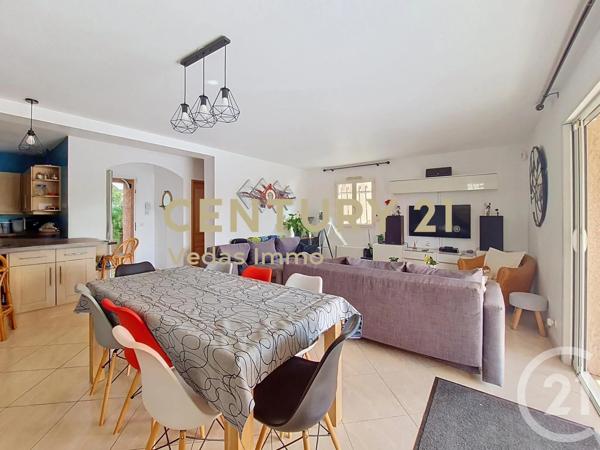 Maison à vendre  7 pièces - 121 m 2   GIGEAN  - 34