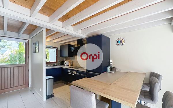 Maison à louer    3 pièces • 62,90 m2 Ambon