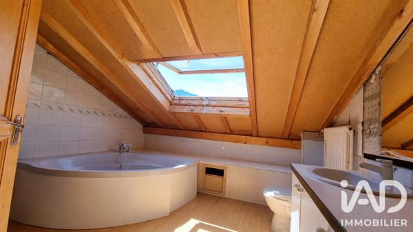 Maison à vendre 6 pièces 174 m² Saint-Jorioz
