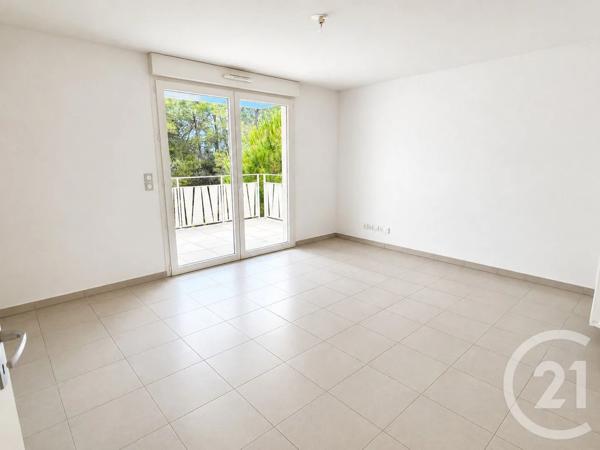 Appartement T2 à vendre  2 pièces - 46,60 m 2   JUVIGNAC  - 34