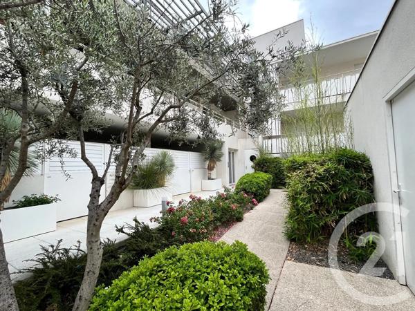 Appartement T2 à vendre  2 pièces - 46,60 m 2   JUVIGNAC  - 34
