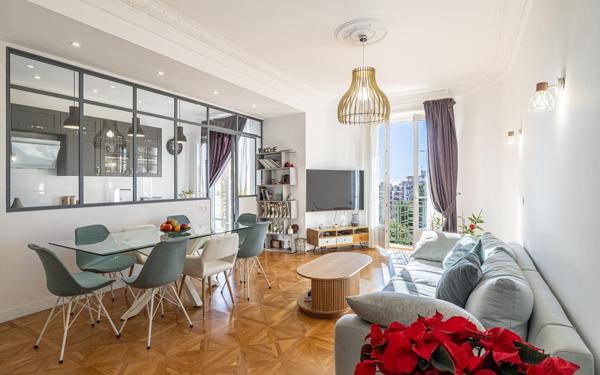 Appartement à vendre    4 pièces • 97 m2 Nice