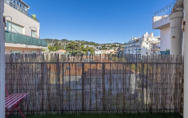 Appartement à vendre    4 pièces • 97 m2 Nice