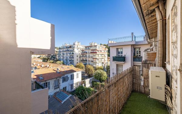 Appartement à vendre    4 pièces • 97 m2 Nice