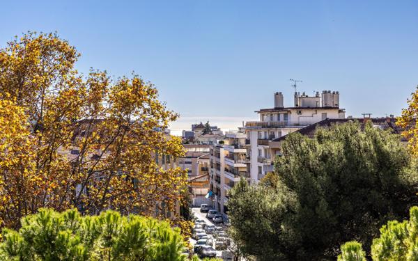 Appartement à vendre    4 pièces • 97 m2 Nice
