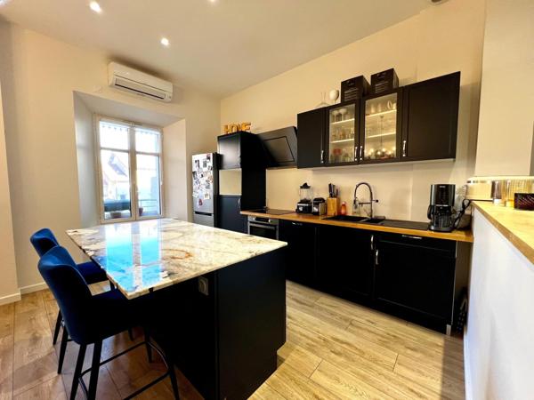 Grand appartement  entièrement rénové  à neuf!