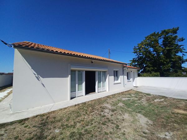 33530 BASSENS - Maison 5 pièces 123 m² A VENDRE avec Dépendance aménagée.