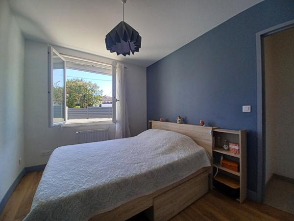 33530 BASSENS - Maison 5 pièces 123 m² A VENDRE avec Dépendance aménagée.