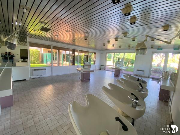 Locaux commerciaux - Vendu - 89 m² - MAUREPAS | The Door Man