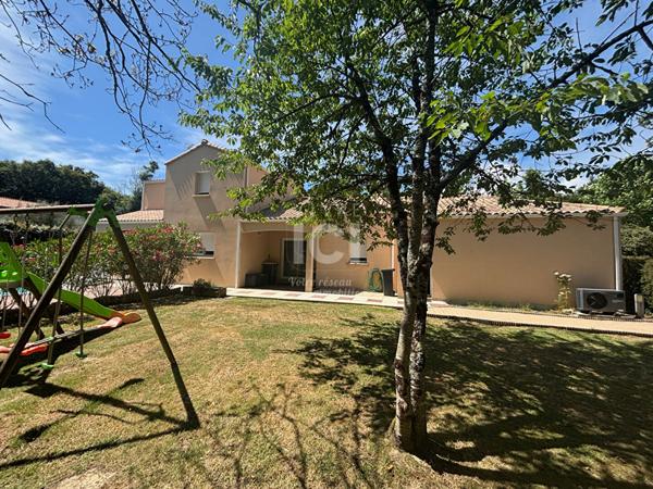 Maison Pornic Avec Piscine 7 Pièces 171 M²