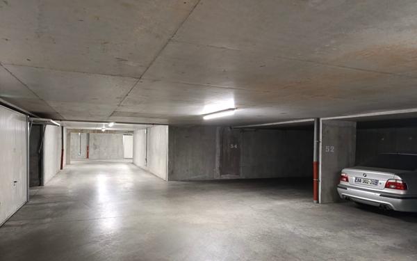 Stationnement à vendre