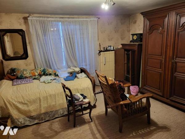 HERIMONCOURT Centre Maison de caractère six pièces à rénover