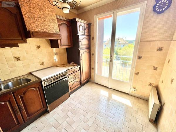 Appartement à vendre à Saint-Chély-d'Apcher en Lozère (48200), ref : 48032-174