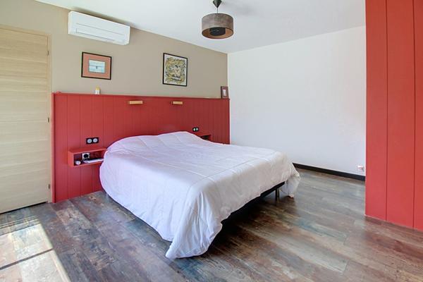 A VENDRE EN EXCLUSIVITÉ A VENDRE À VIDAUBAN - VILLA CONTEMPORAINE AVEC VUE PANORAMIQUE, PISCINE ET PRESTATIONS  DE QUALITÉ !